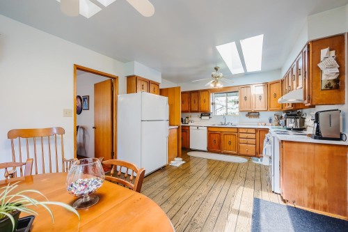 21190 Glenwood Avenue, Maple Ridge, BC 