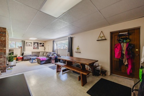 21190 Glenwood Avenue, Maple Ridge, BC 