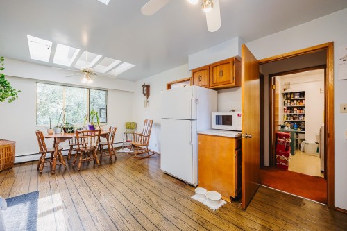 21190 Glenwood Avenue, Maple Ridge, BC 