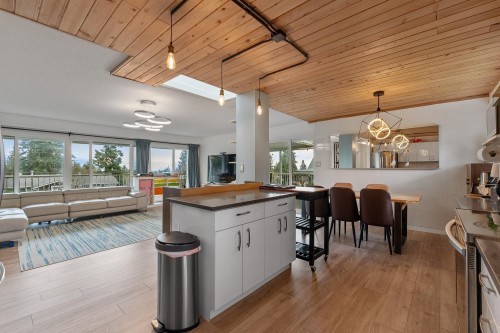 2132 Anita Drive, Port Coquitlam, BC 