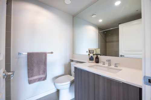 1204-3096 Windsor Gate, Coquitlam, BC 