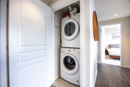 1204-3096 Windsor Gate, Coquitlam, BC 