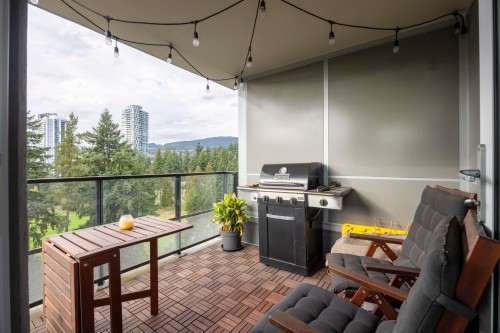 1204-3096 Windsor Gate, Coquitlam, BC 