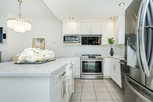 22-6233 Katsura Street, Richmond, BC 