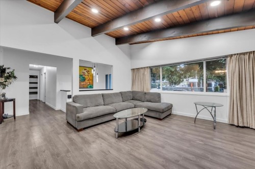 1707 Dempsey Road, North Vancouver, BC 