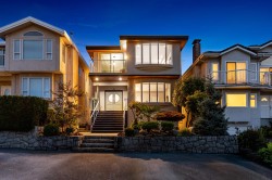 38 Glynde Avenue N Burnaby, BC V5B 1G7