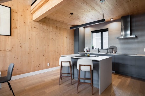 304-310 Salter Street, New Westminster, BC 