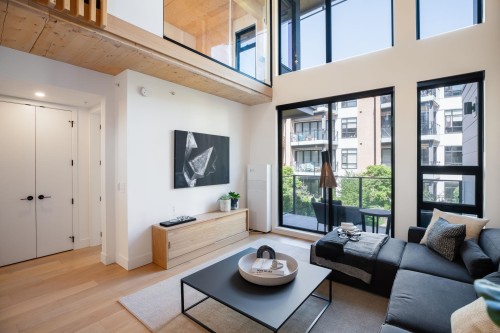 304-310 Salter Street, New Westminster, BC 