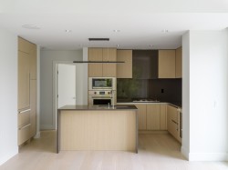 302-3636 39th Avenue W Vancouver, BC V6N 0E8