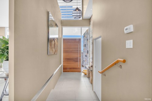 4313 Rockridge Road, West Vancouver, BC 