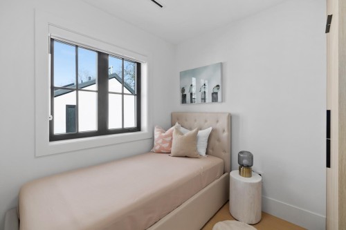 2505 37Th Avenue W, Vancouver, BC 