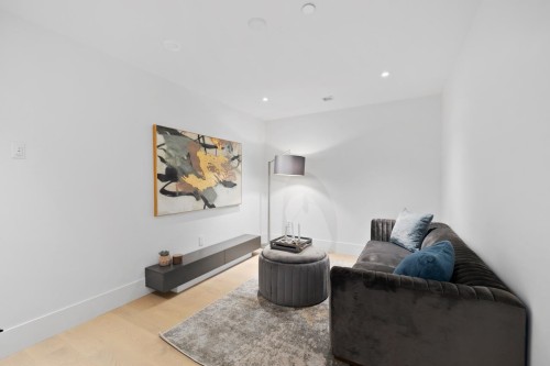 2505 37Th Avenue W, Vancouver, BC 