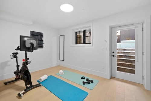 2505 37Th Avenue W, Vancouver, BC 