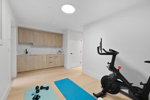 2505 37Th Avenue W, Vancouver, BC 