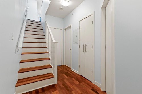 975 Beatty Street, Vancouver, BC 