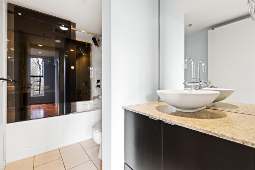 975 Beatty Street, Vancouver, BC 