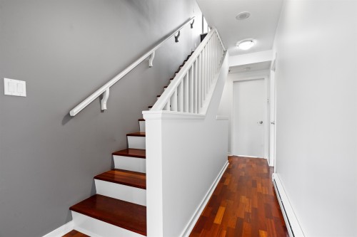 975 Beatty Street, Vancouver, BC 