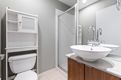 975 Beatty Street, Vancouver, BC 