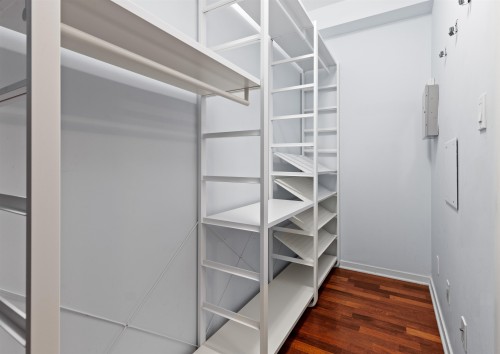 975 Beatty Street, Vancouver, BC 