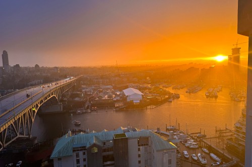 2207-1500 Howe Street  Vancouver, BC V6Z 2N1