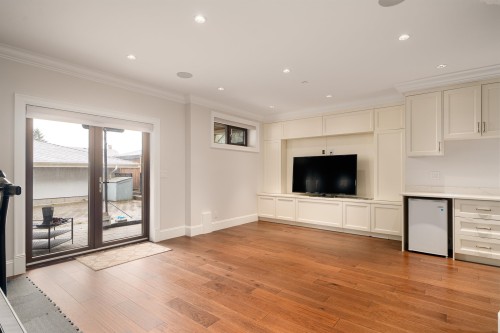 1410 Mathers Avenue, West Vancouver, BC 