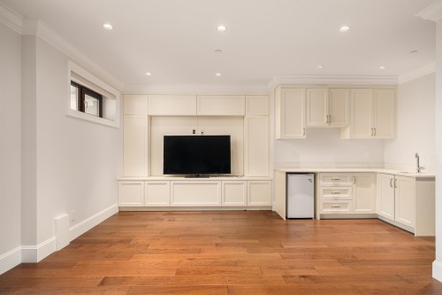 1410 Mathers Avenue, West Vancouver, BC 