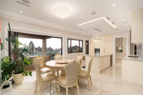 1410 Mathers Avenue, West Vancouver, BC 