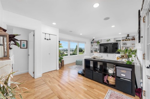 1706 Glendale Avenue, Coquitlam, BC 