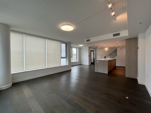 Th9-3200 Corvette Way, Richmond, BC 