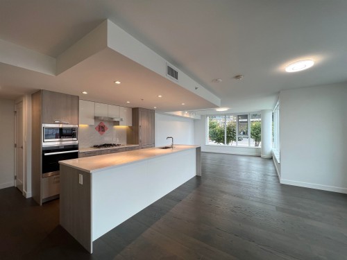 Th9-3200 Corvette Way, Richmond, BC 