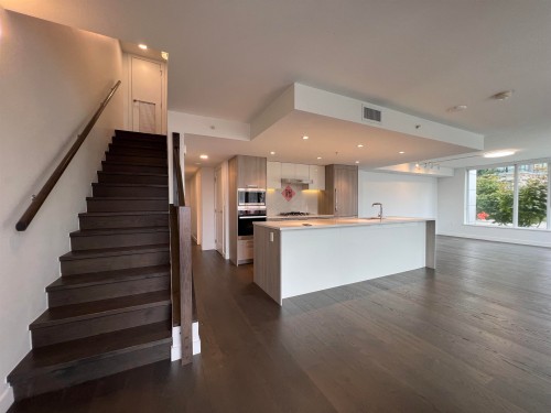 Th9-3200 Corvette Way, Richmond, BC 