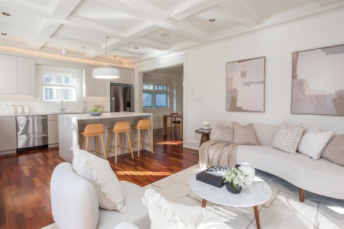 3242 3Rd Avenue W, Vancouver, BC 