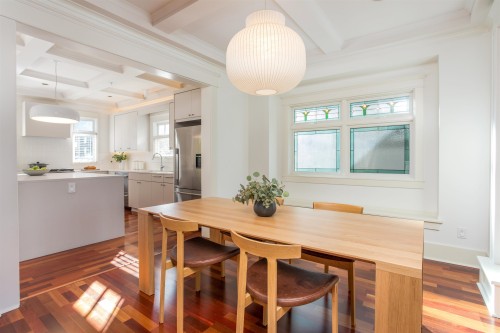 3242 3Rd Avenue W, Vancouver, BC 