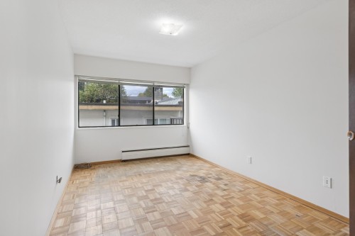 211-155 5Th Street E, North Vancouver, BC 