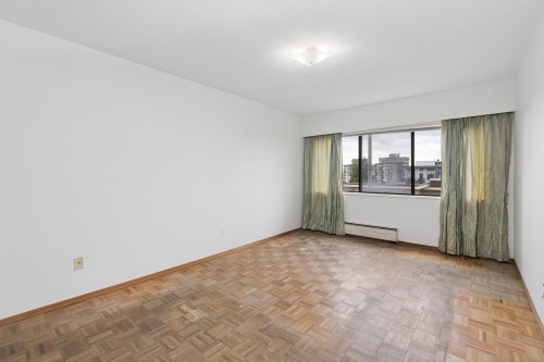 211-155 5Th Street E, North Vancouver, BC 