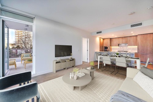 303-6398 Silver Avenue  Burnaby, BC V5H 0K7