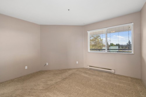 304-918 Roderick Avenue, Coquitlam, BC 