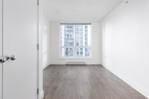 1208-3007 Glen Drive, Coquitlam, BC 