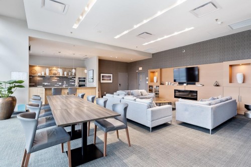 1208-3007 Glen Drive, Coquitlam, BC 