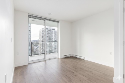 1208-3007 Glen Drive, Coquitlam, BC 