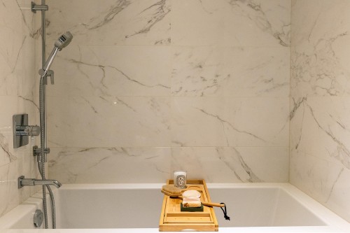 1608-210 Salter Street, New Westminster, BC 