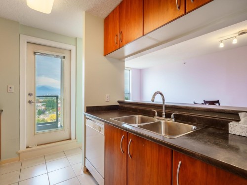 2409-3663 Crowley Drive, Vancouver, BC 