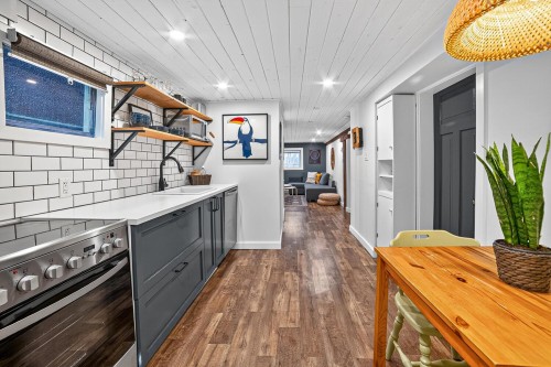 1113 Mclean Drive, Vancouver, BC 