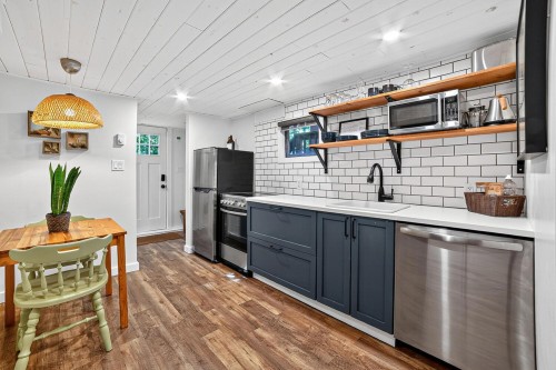 1113 Mclean Drive, Vancouver, BC 