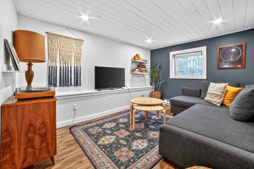 1113 Mclean Drive, Vancouver, BC 