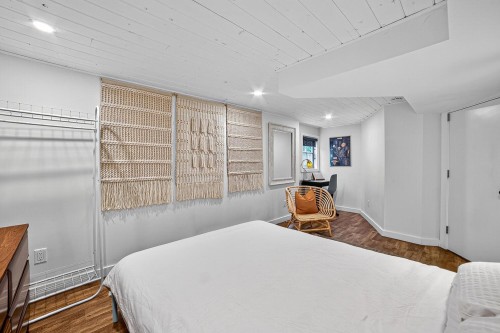 1113 Mclean Drive, Vancouver, BC 