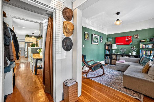 1113 Mclean Drive, Vancouver, BC 