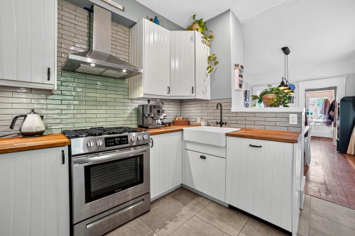 1113 Mclean Drive, Vancouver, BC 