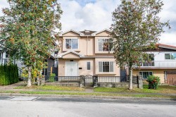 2887 Georgia Street E Vancouver, BC V5K 2K3