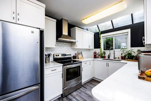 3132 Lonsdale Avenue, North Vancouver, BC 